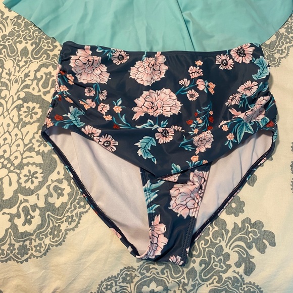 High Waisted & Flounce Bikini Set - Picture 2 of 11